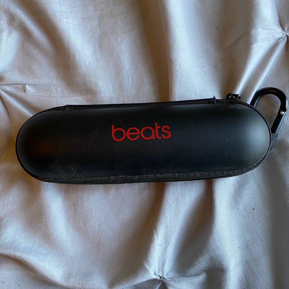 Beats Pill by Dre